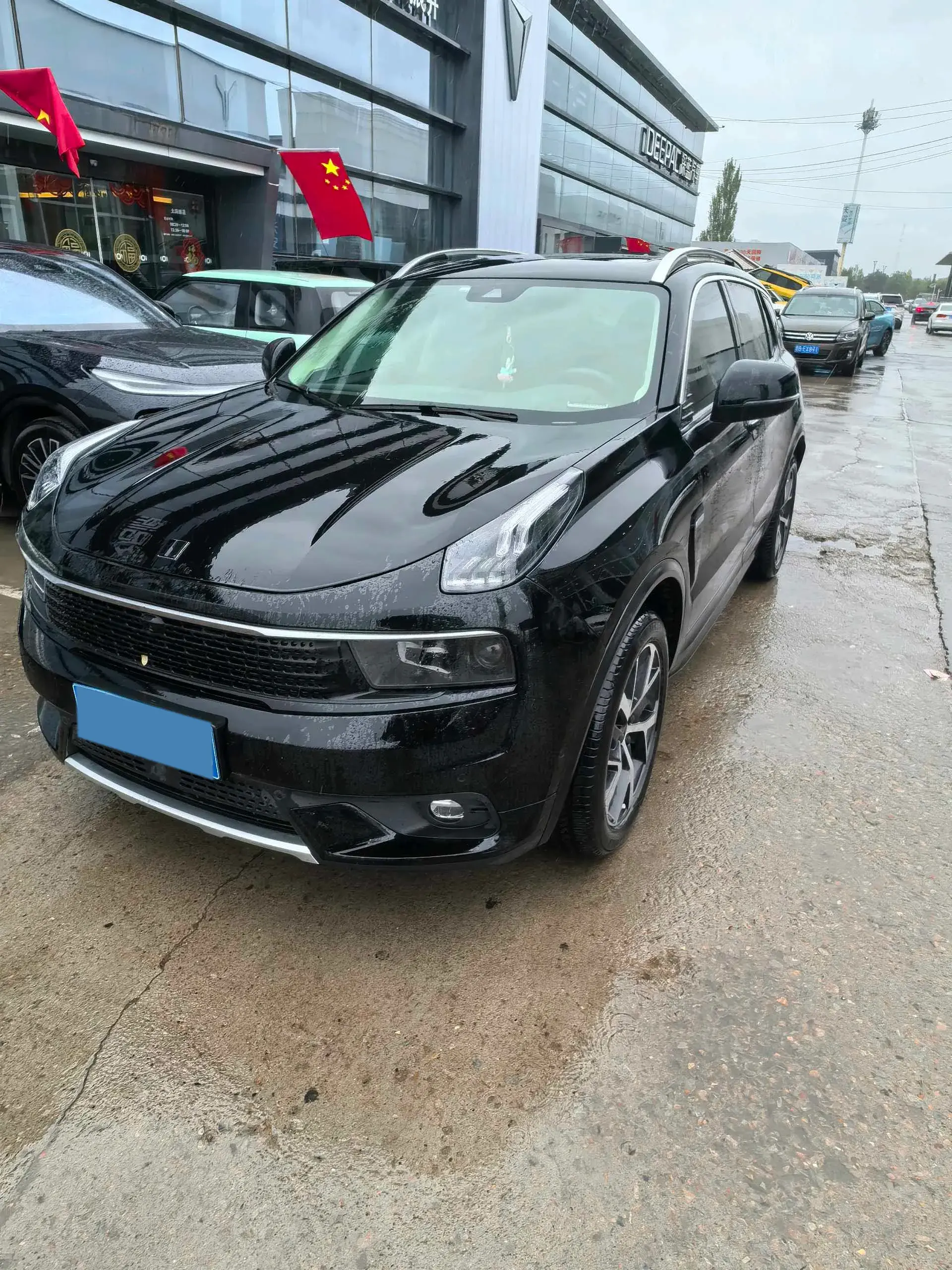 2019 LYNK&CO 01 view 1