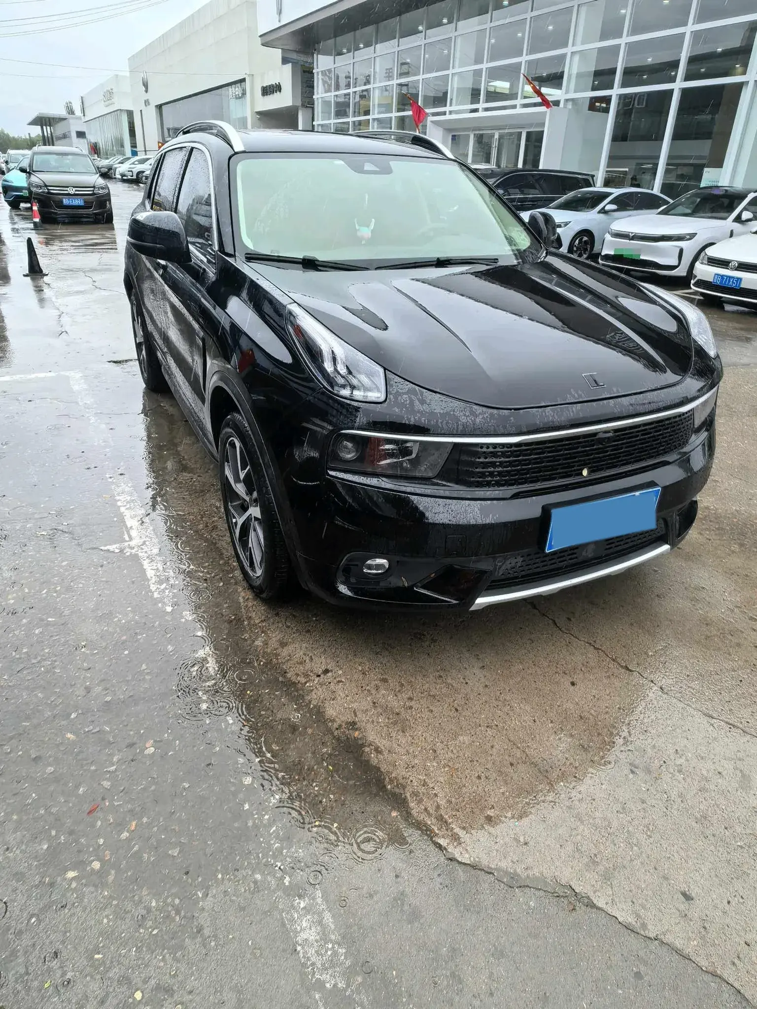 2019 LYNK&CO 01 thumbnail 3