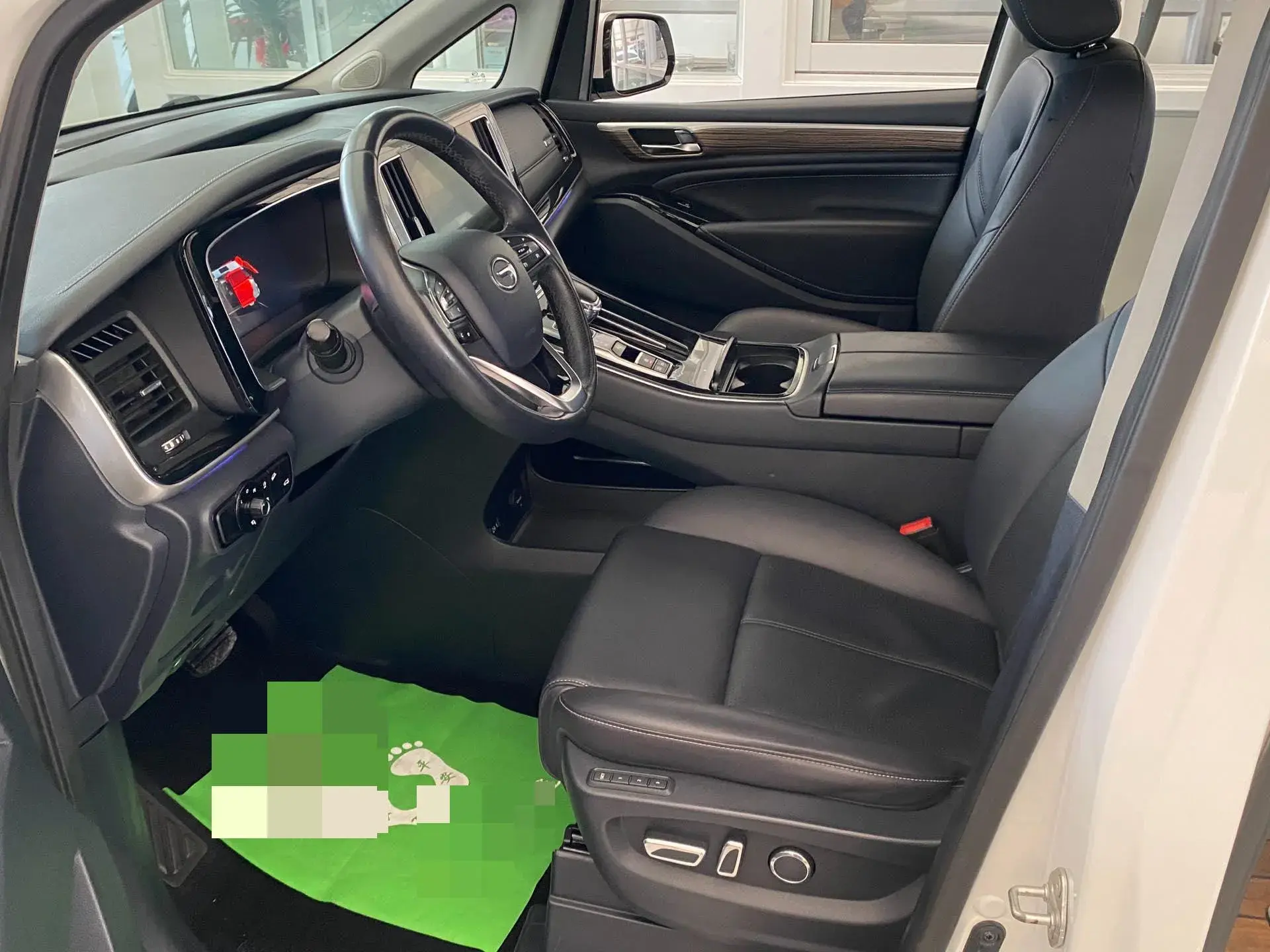 2021 GAC TRUMPCHI thumbnail 4