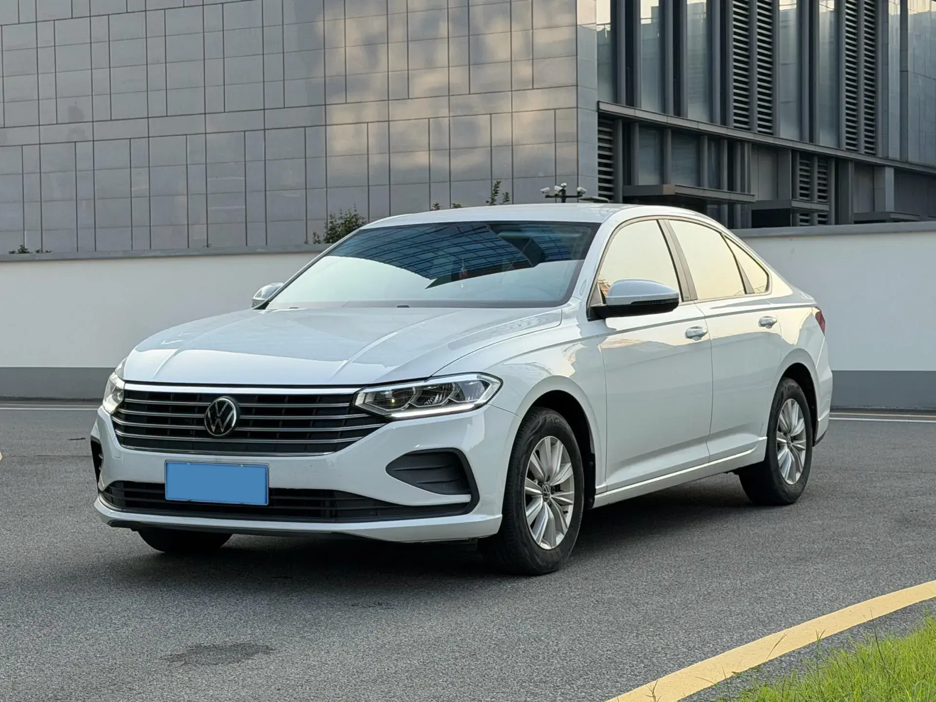 2023 VOLKSWAGEN LAVIDA view 1