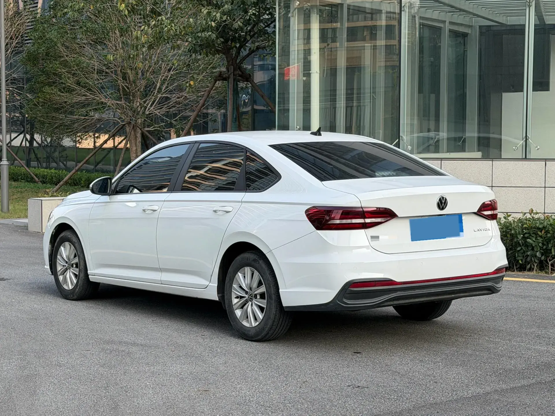 2023 VOLKSWAGEN LAVIDA thumbnail 4