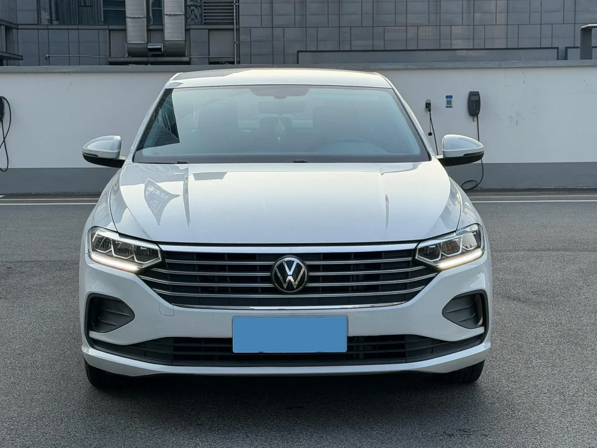 2023 VOLKSWAGEN LAVIDA thumbnail 3