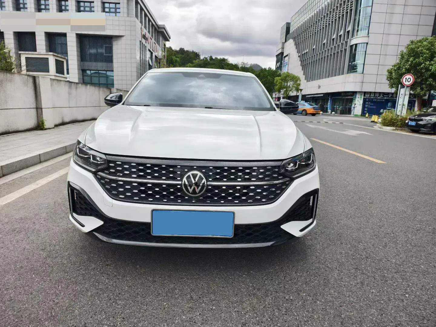 2023 VOLKSWAGEN LAVIDA thumbnail 2