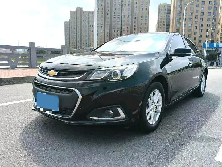 2018 CHEVROLET MALIBU view 1