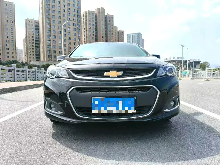 2018 CHEVROLET MALIBU thumbnail 2