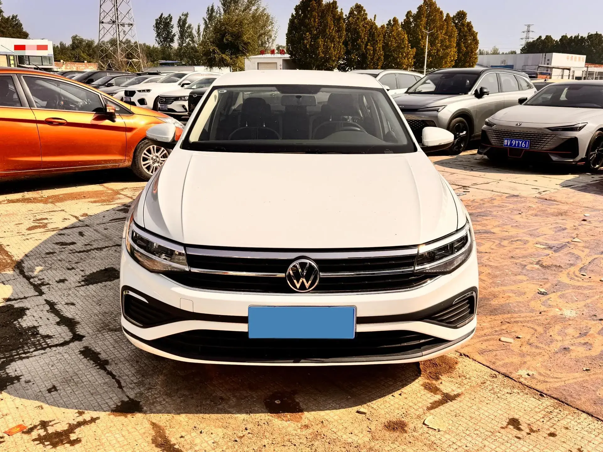 2023 VOLKSWAGEN BORA thumbnail 2