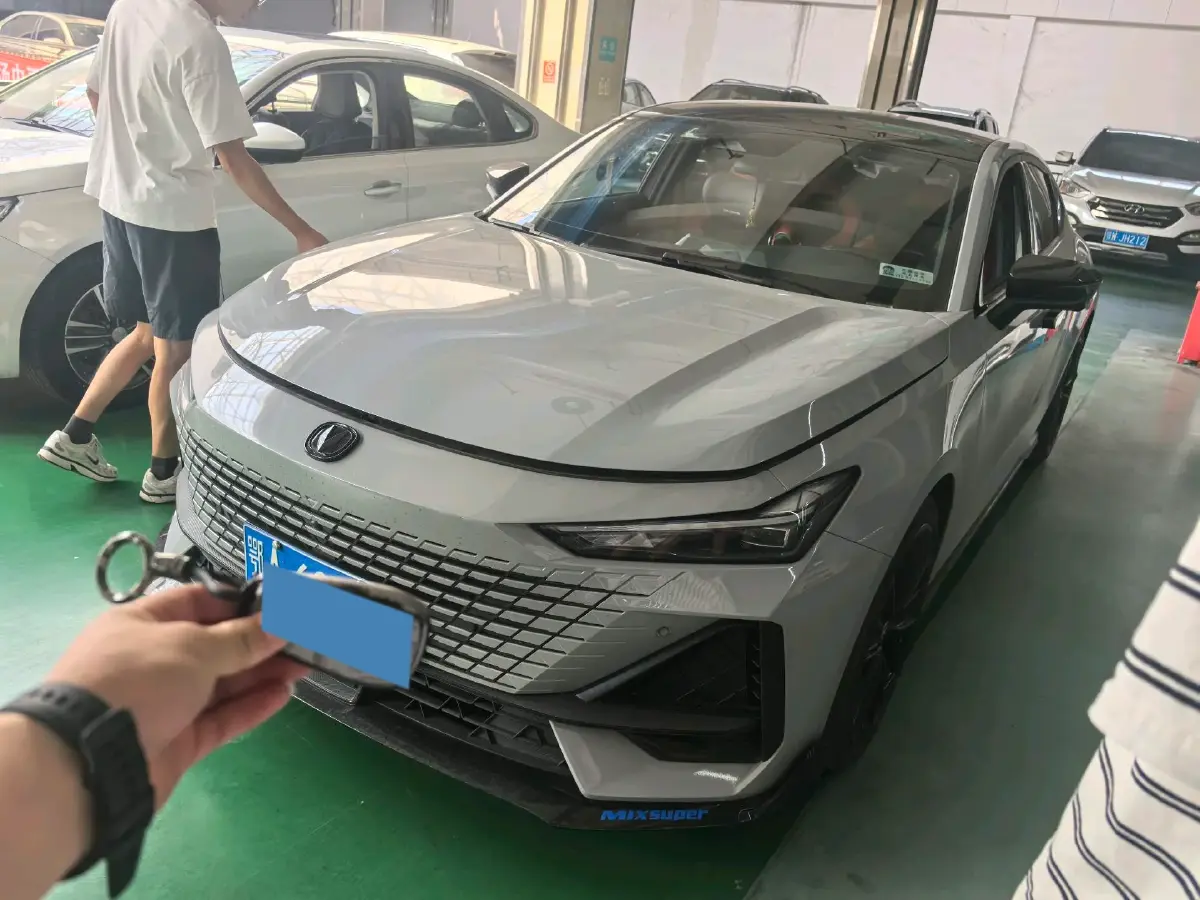 2022 ChangAn UNI-V 1.5T 188HP L4 7DCT