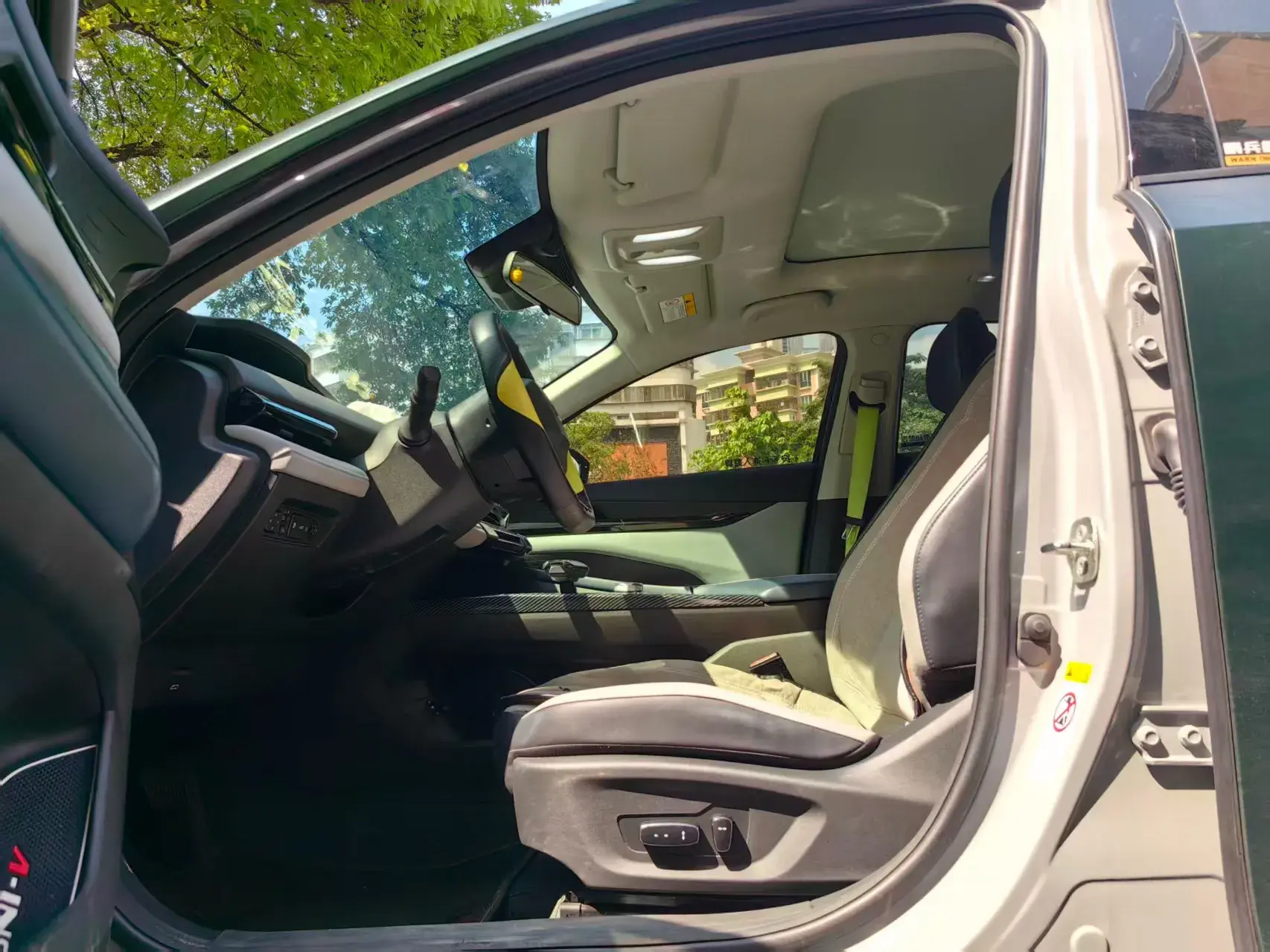 2023 CHANGAN UNI-V thumbnail 2