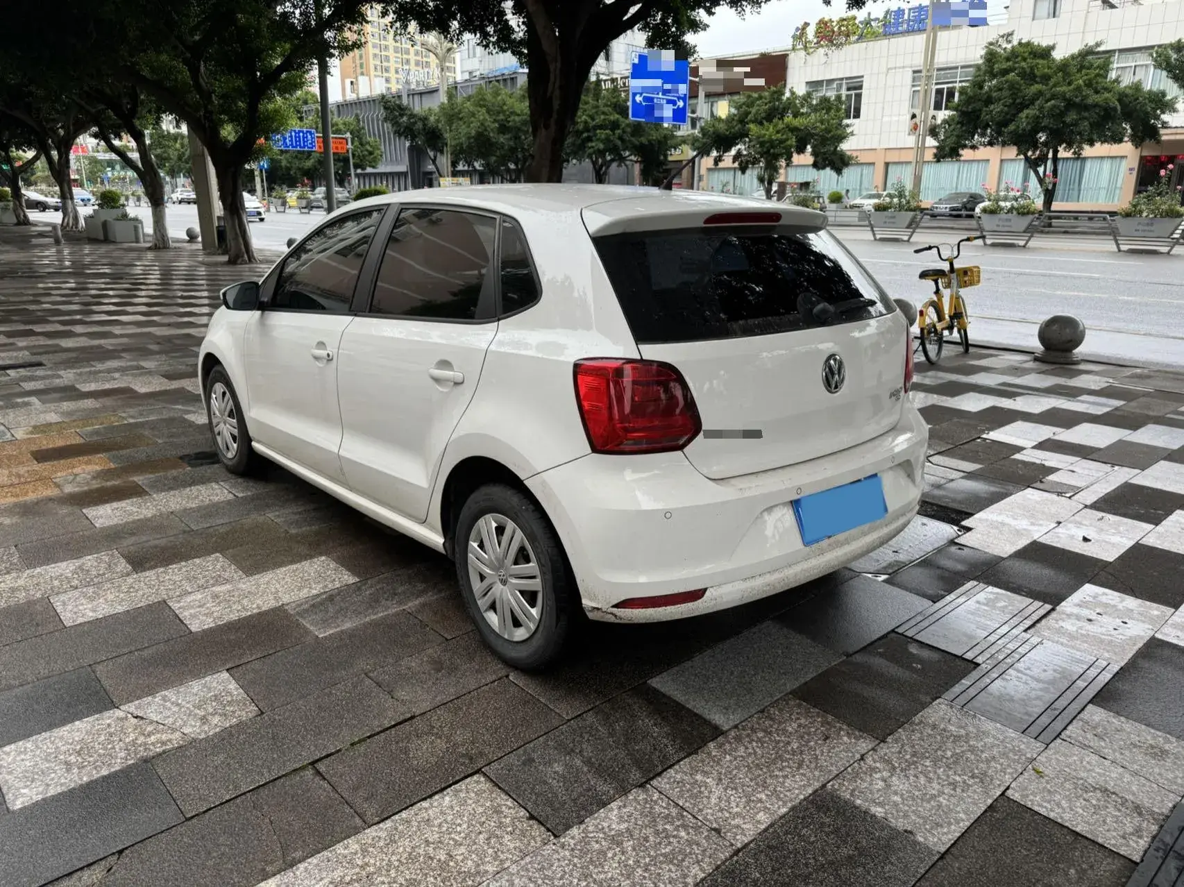 2018 VOLKSWAGEN POLO thumbnail 3