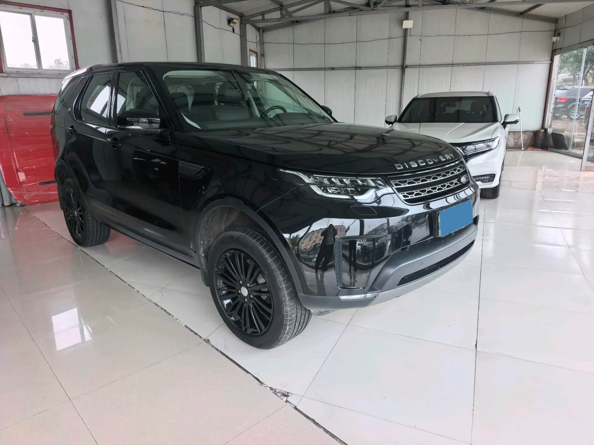 2017 LAND ROVER thumbnail 2