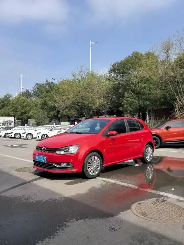 2016 VOLKSWAGEN POLO thumbnail 2