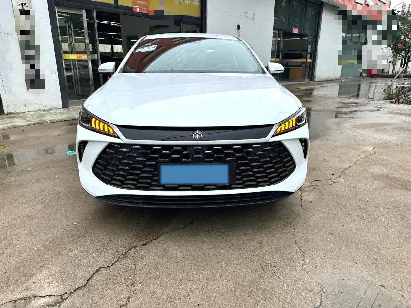 2025 BYD SEAL05 thumbnail 2