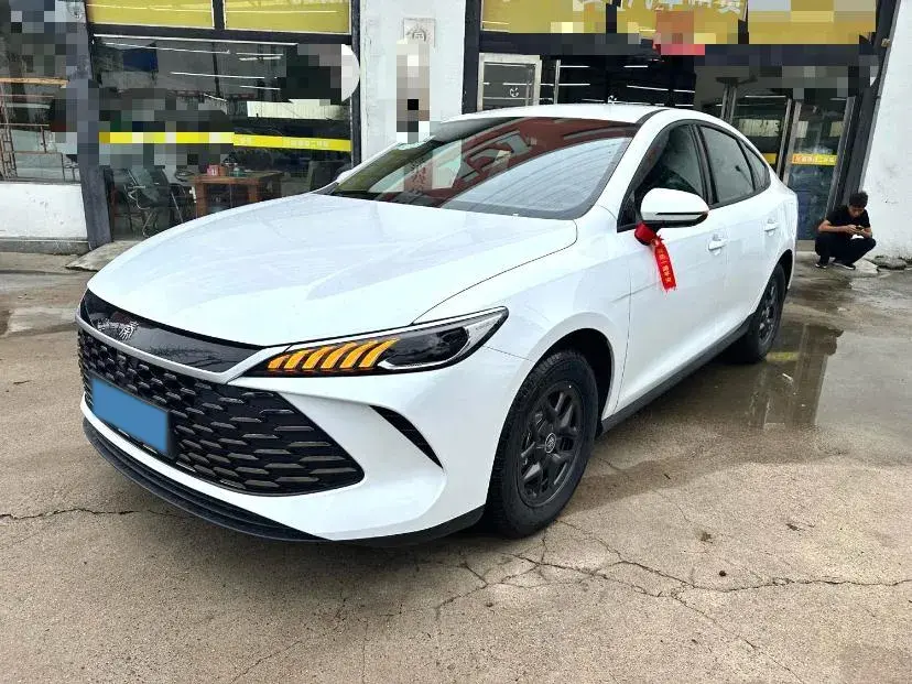 2025 BYD Seal05 DM-i 1.5L 101HP L4 E-CVT PHEV 7.68KWH