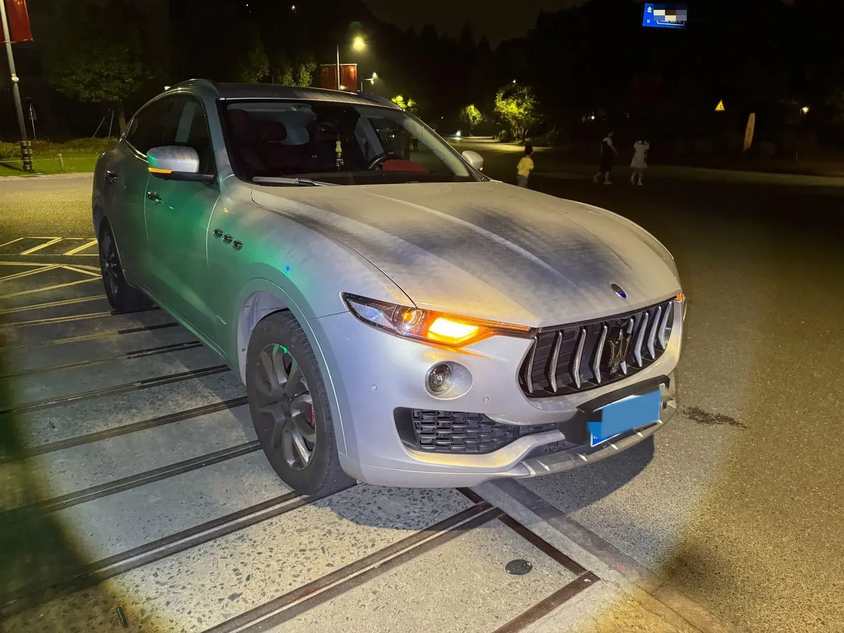 2018 MASERATI LEVANTE thumbnail 3
