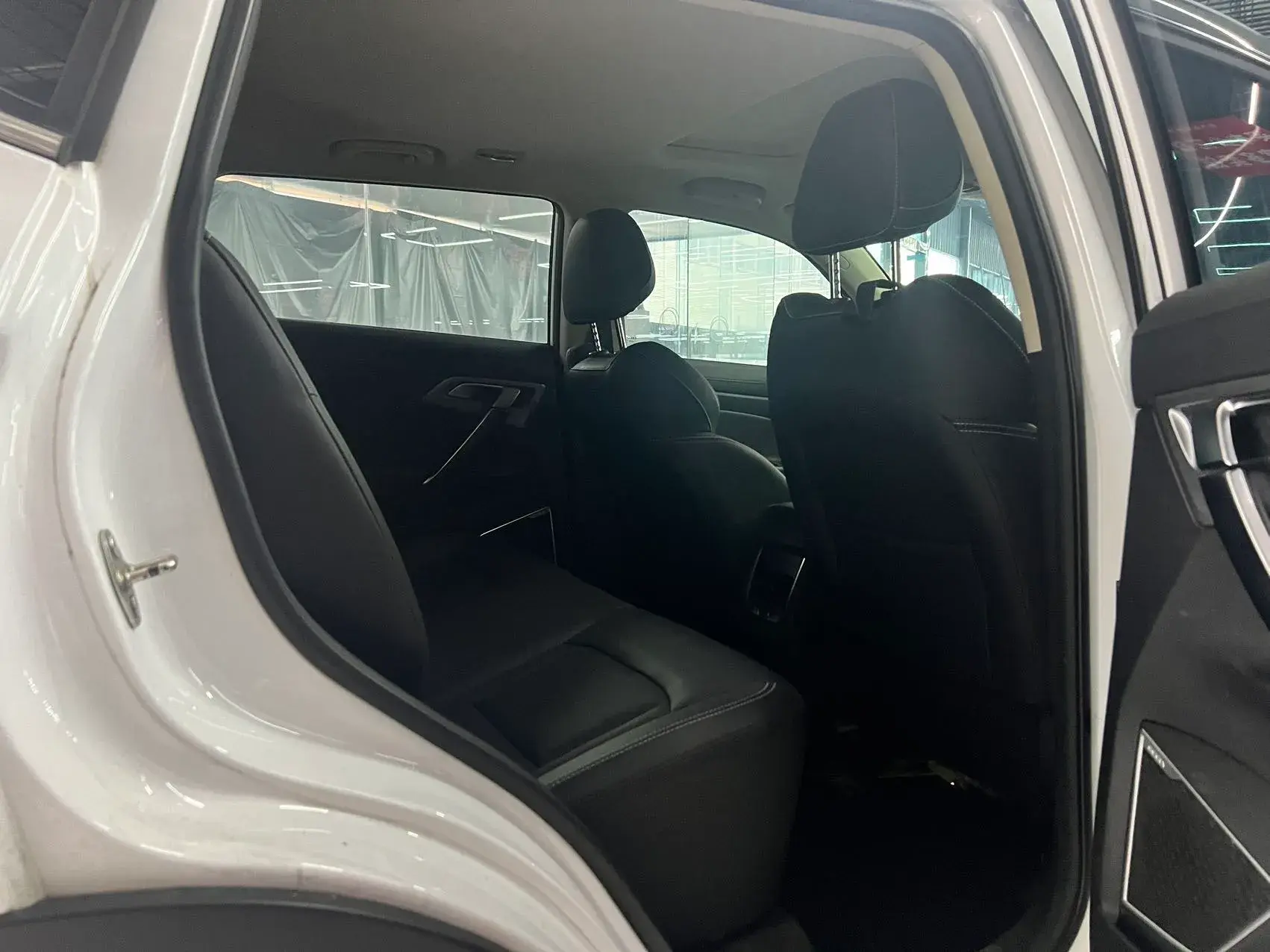 2021 GEELY AZKARRA thumbnail 3