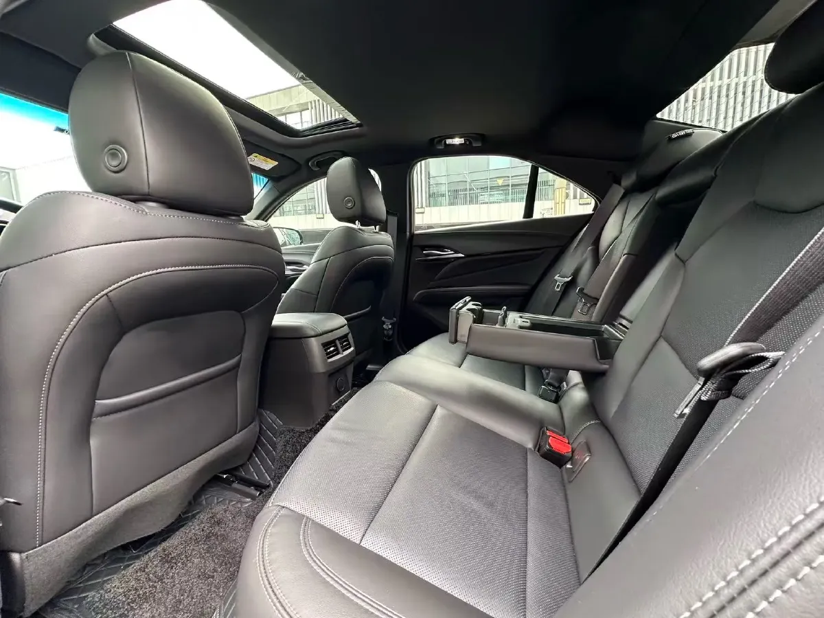 2023 Cadillac CT4 1.5T 211HP L4 8AT,autocango,china used car exporter,china ev exporter,chinese used car exporter,chinese used ev exporter