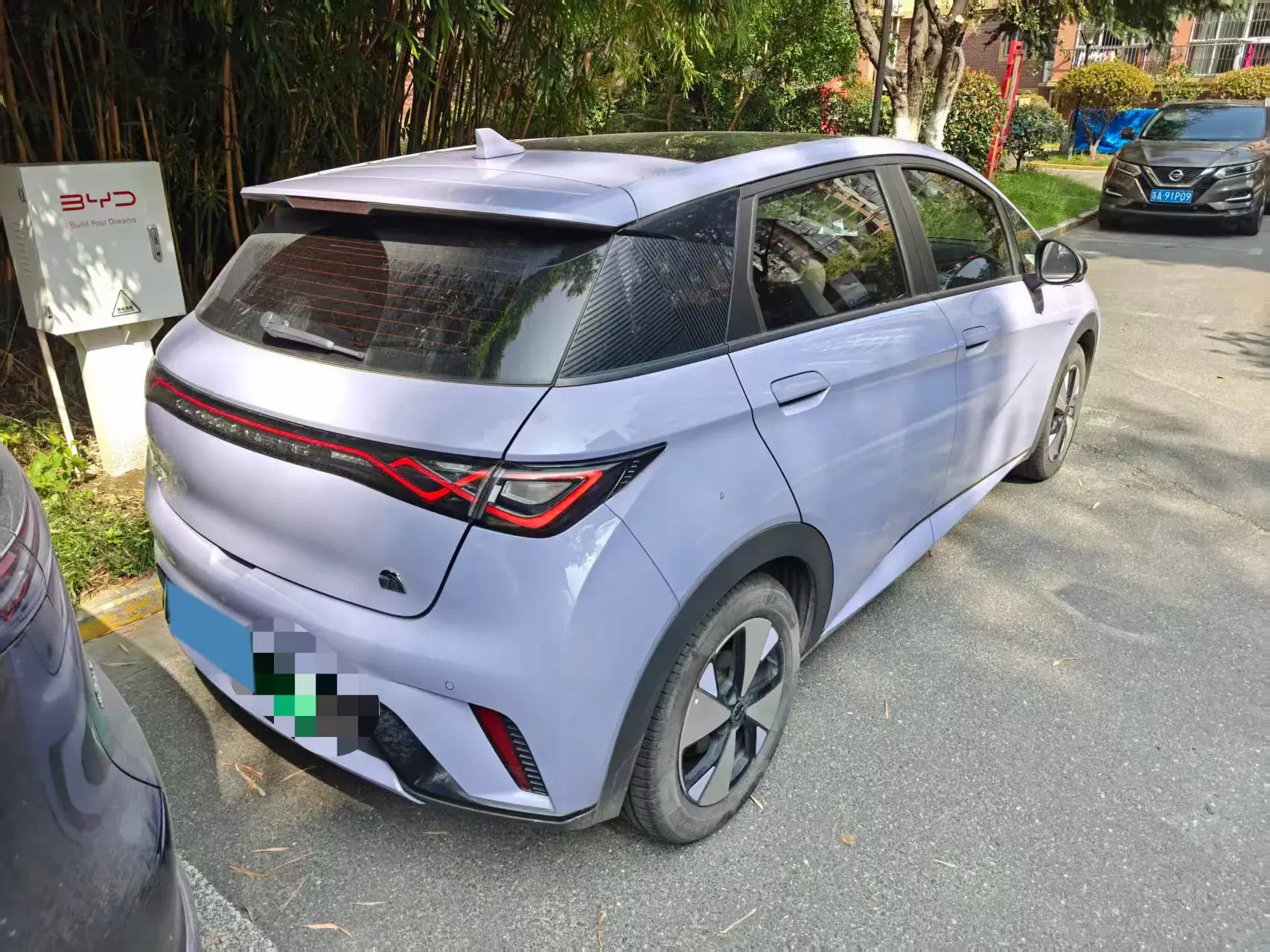 2023 BYD DOLPHIN thumbnail 3