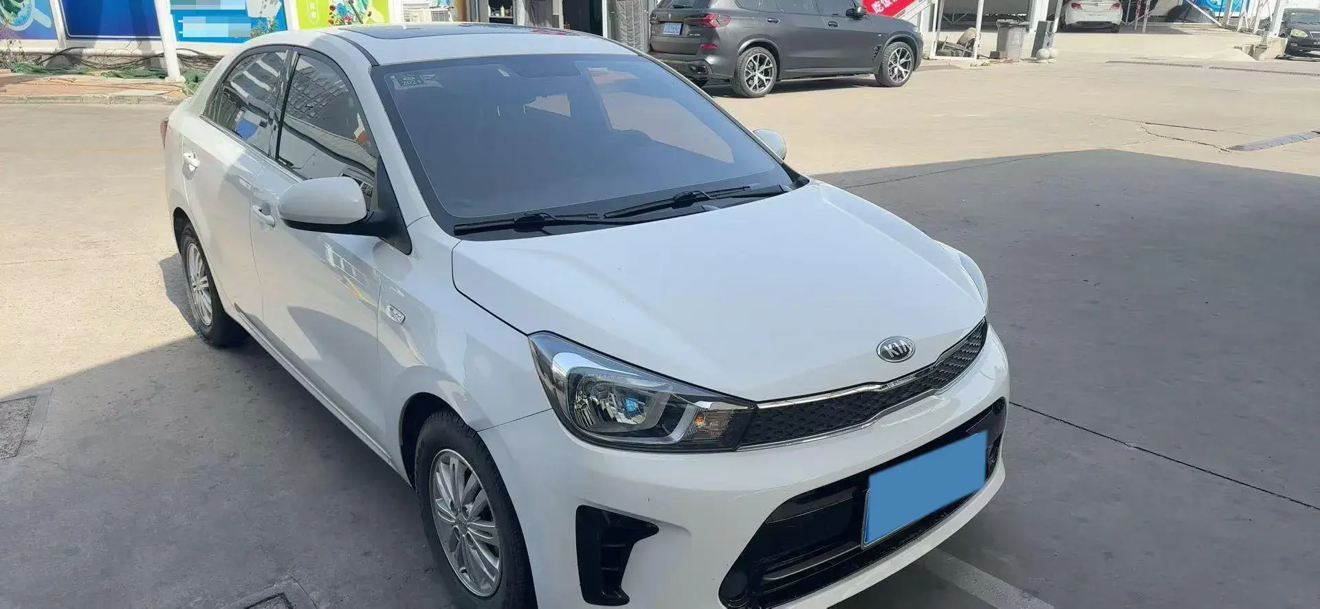 2020 KIA PEGAS thumbnail 3