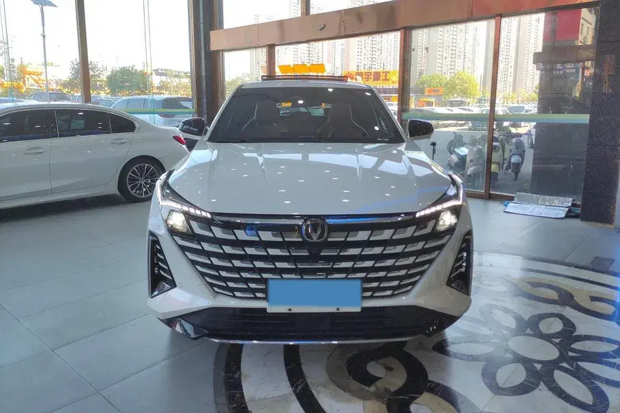 2024 CHANGAN UNI-Z thumbnail 2