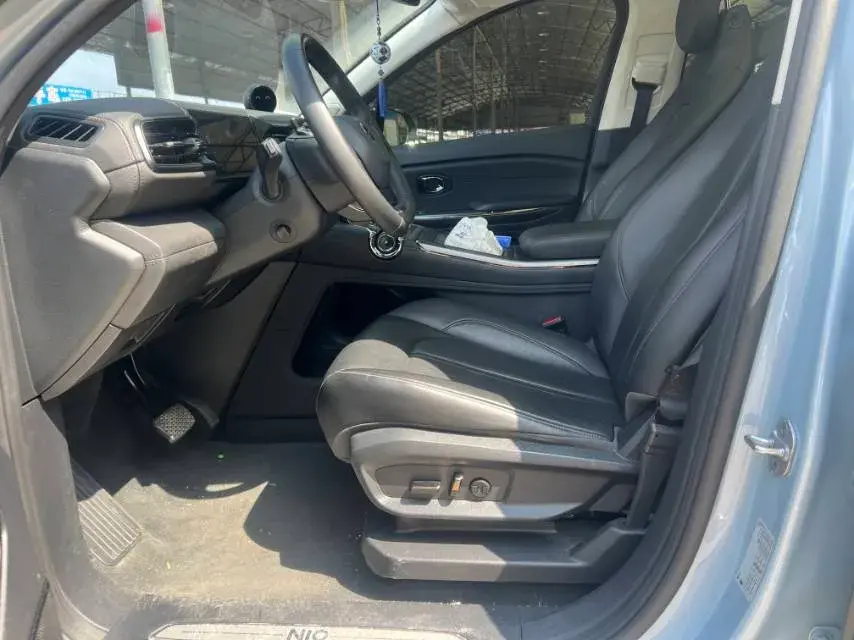 2020 NIO ES6 thumbnail 4