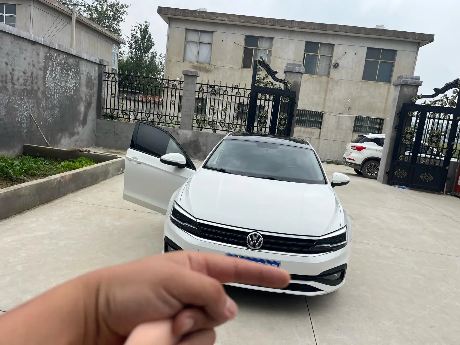 2021 VOLKSWAGEN LAMANDO thumbnail 2