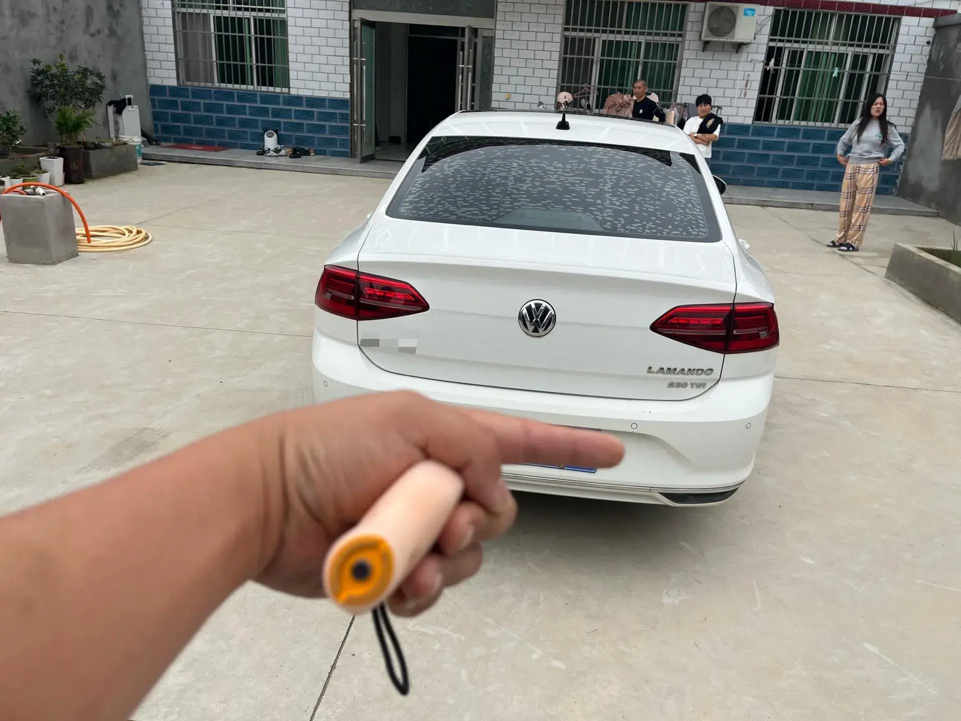 2021 VOLKSWAGEN LAMANDO thumbnail 4