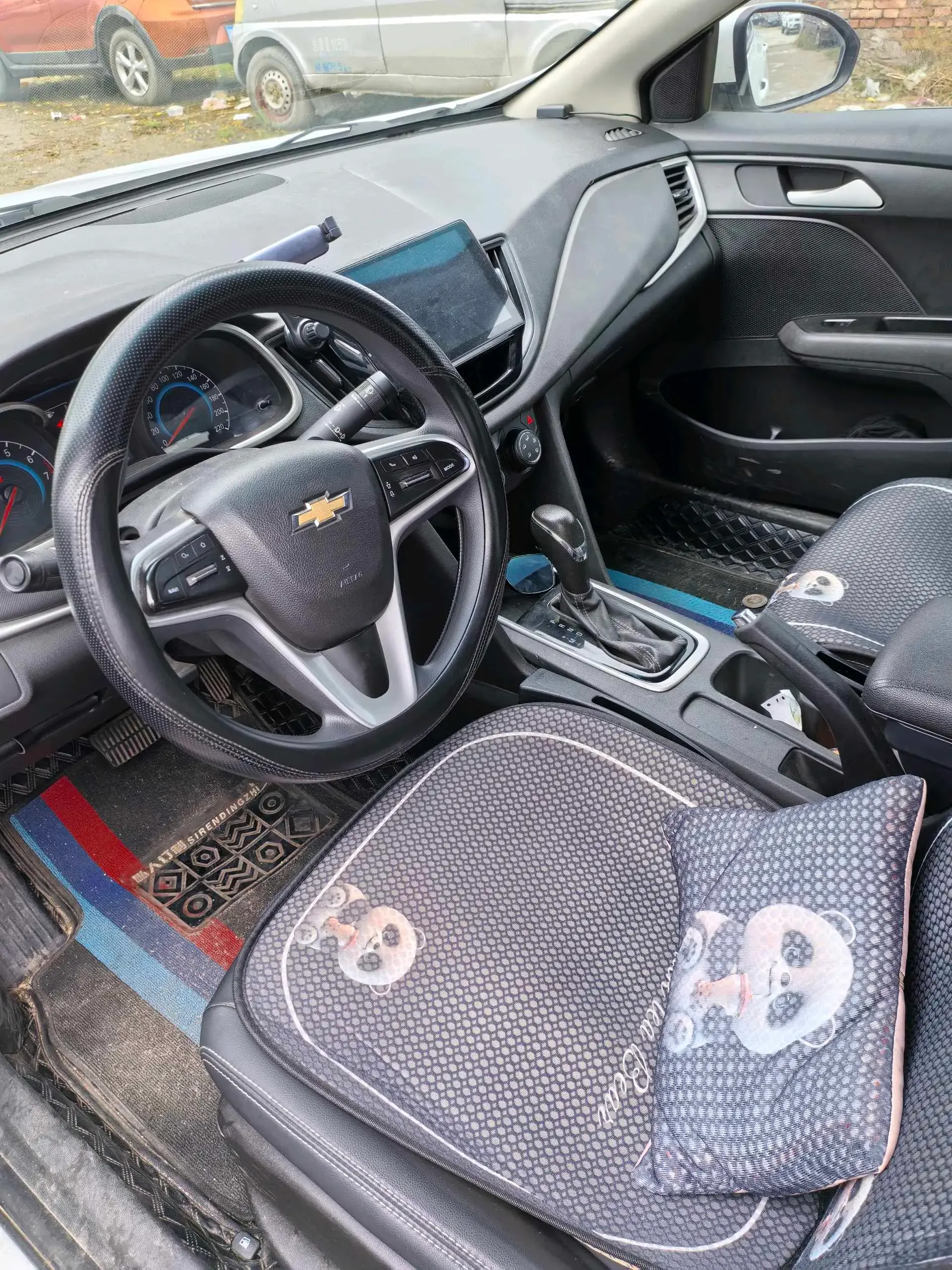 2019 CHEVROLET CAVALIER thumbnail 2