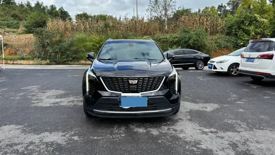 2021 CADILLAC XT4 thumbnail 3