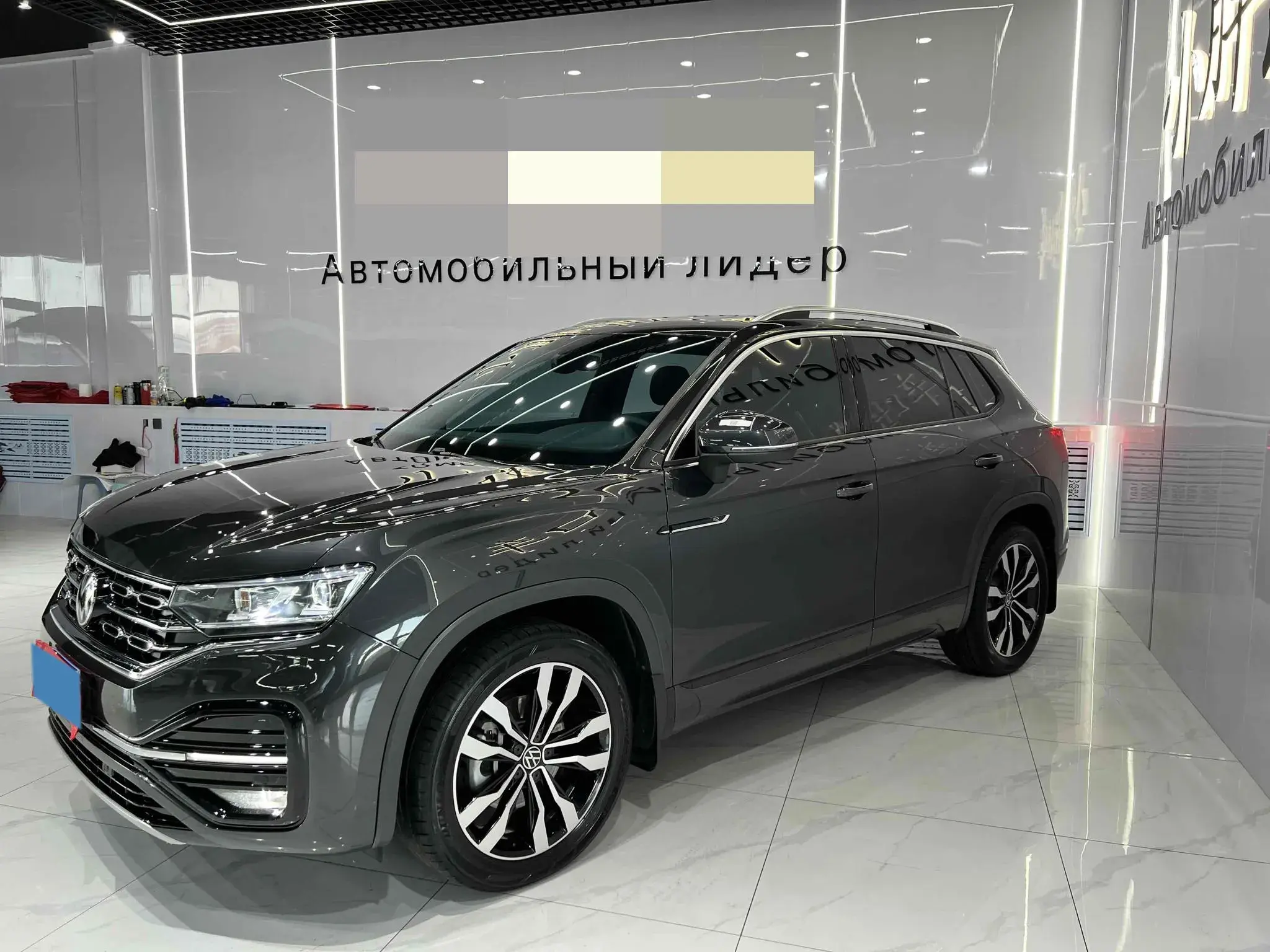 2022 VOLKSWAGEN TAYRON view 1