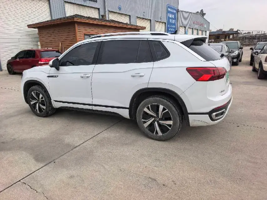 2020 VOLKSWAGEN TAYRON thumbnail 4