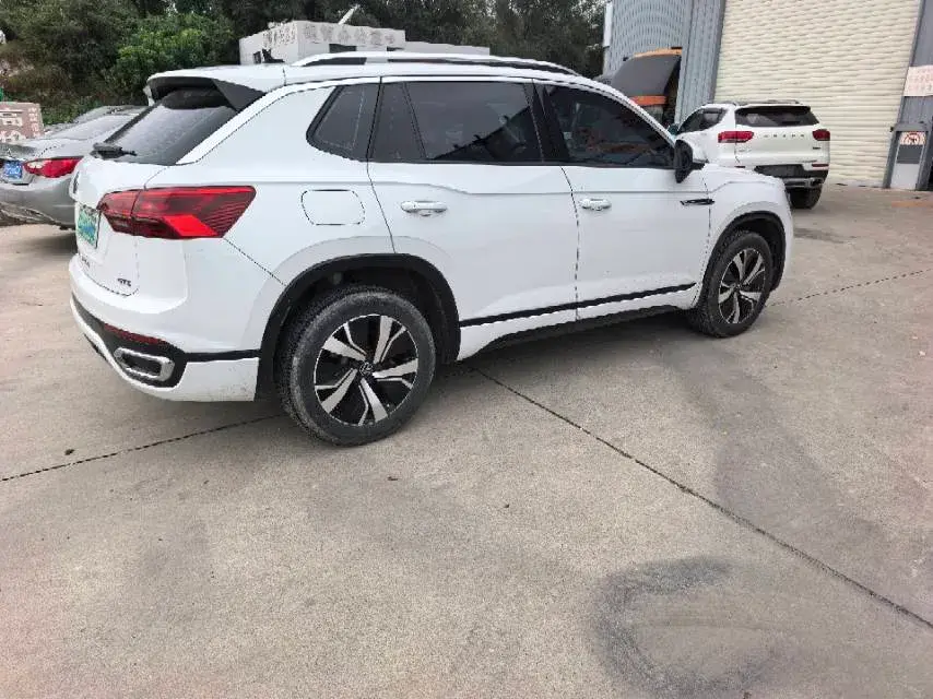 2020 VOLKSWAGEN TAYRON thumbnail 3