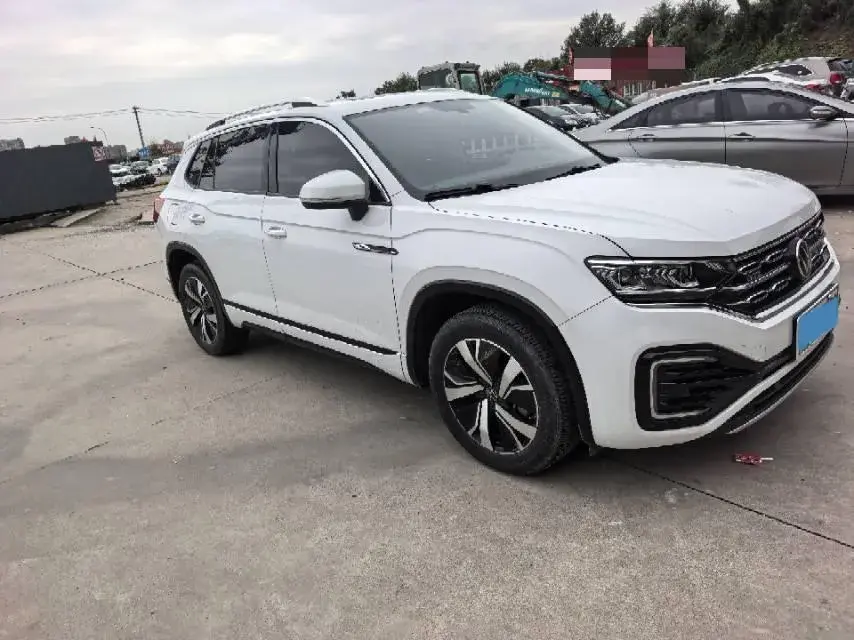 2020 VOLKSWAGEN TAYRON thumbnail 2