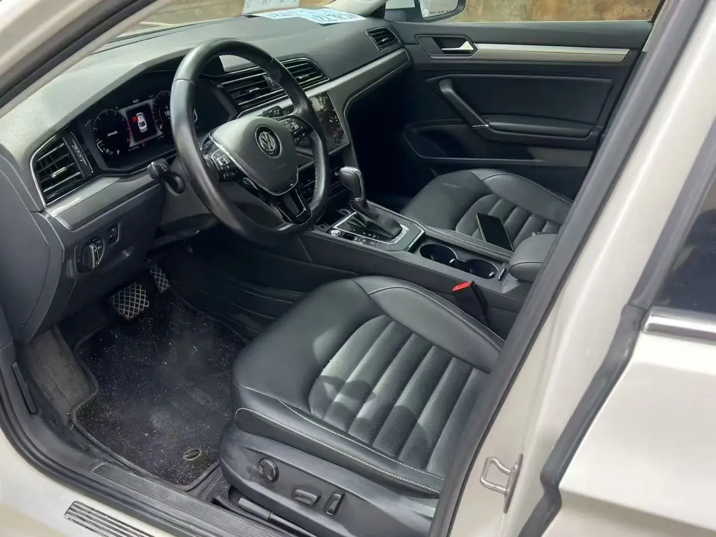 2021 VOLKSWAGEN LAMANDO thumbnail 3