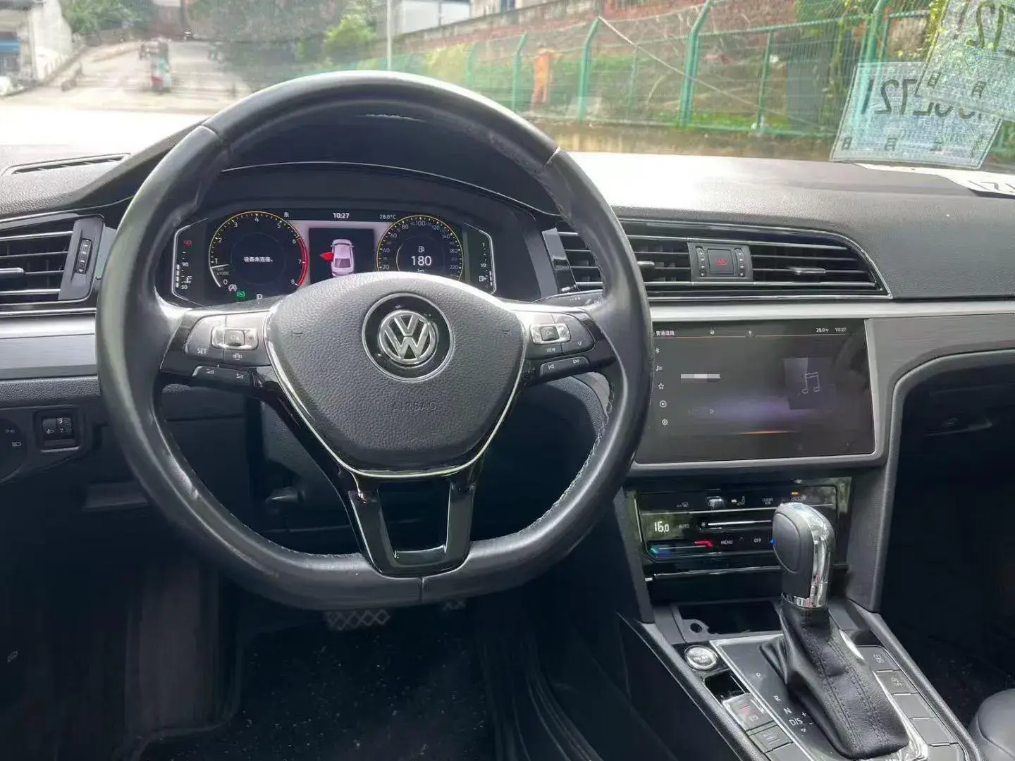 2021 VOLKSWAGEN LAMANDO thumbnail 4