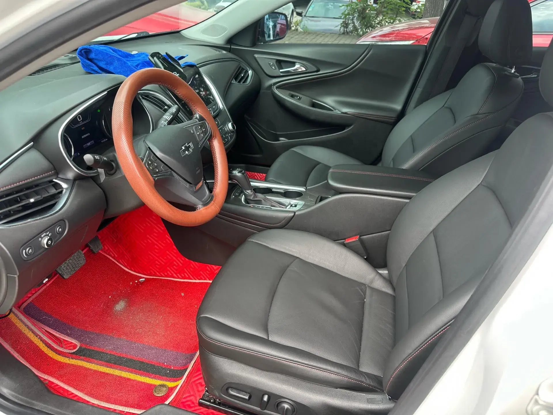 2019 CHEVROLET MALIBU thumbnail 4