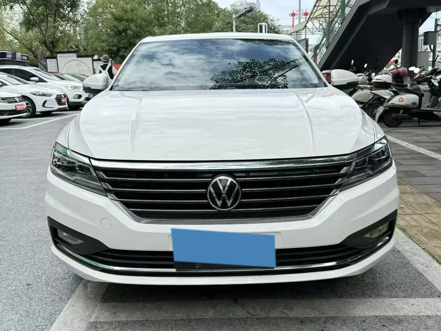 2021 VOLKSWAGEN LAVIDA thumbnail 2