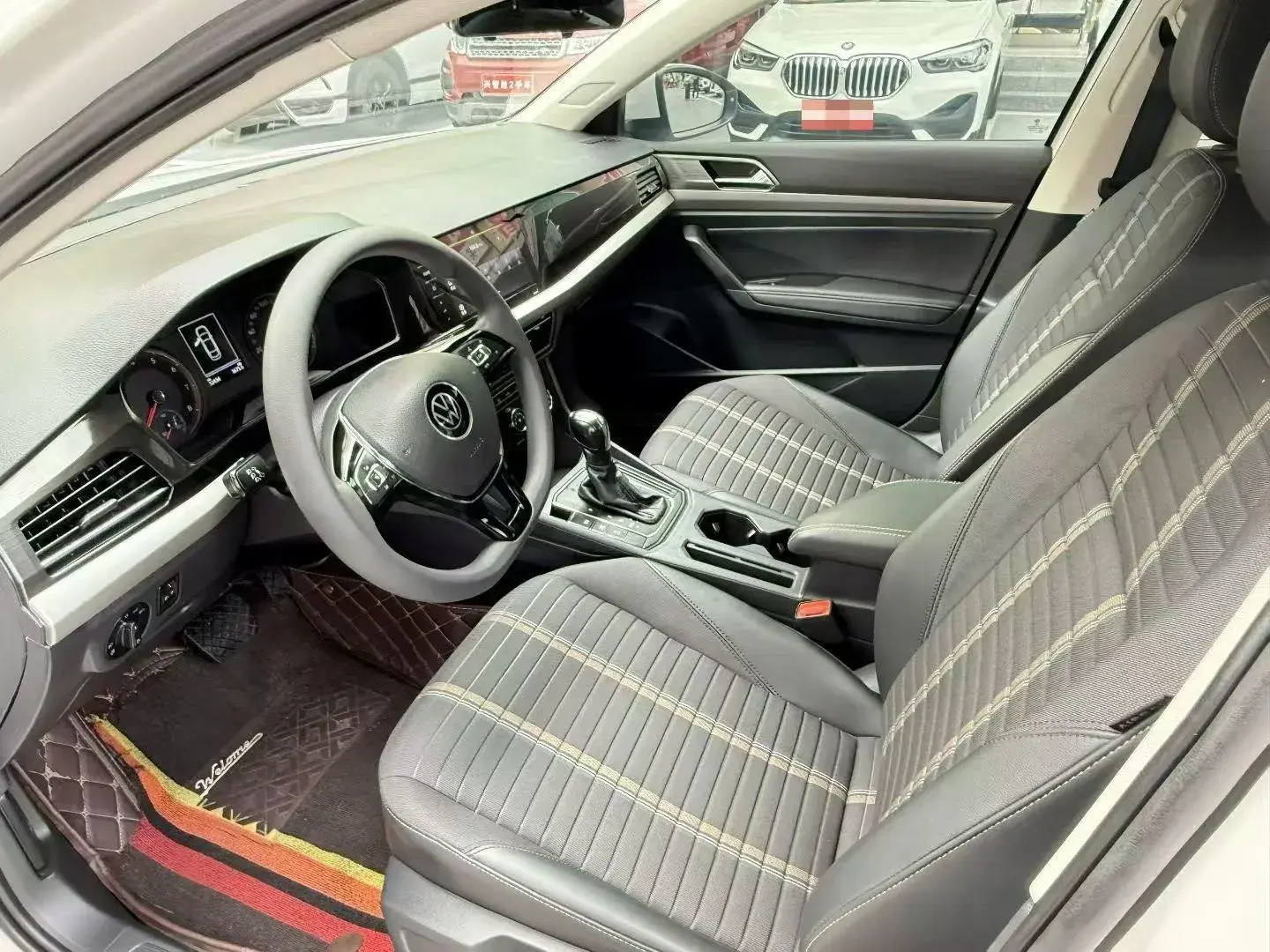 2021 VOLKSWAGEN LAVIDA thumbnail 4