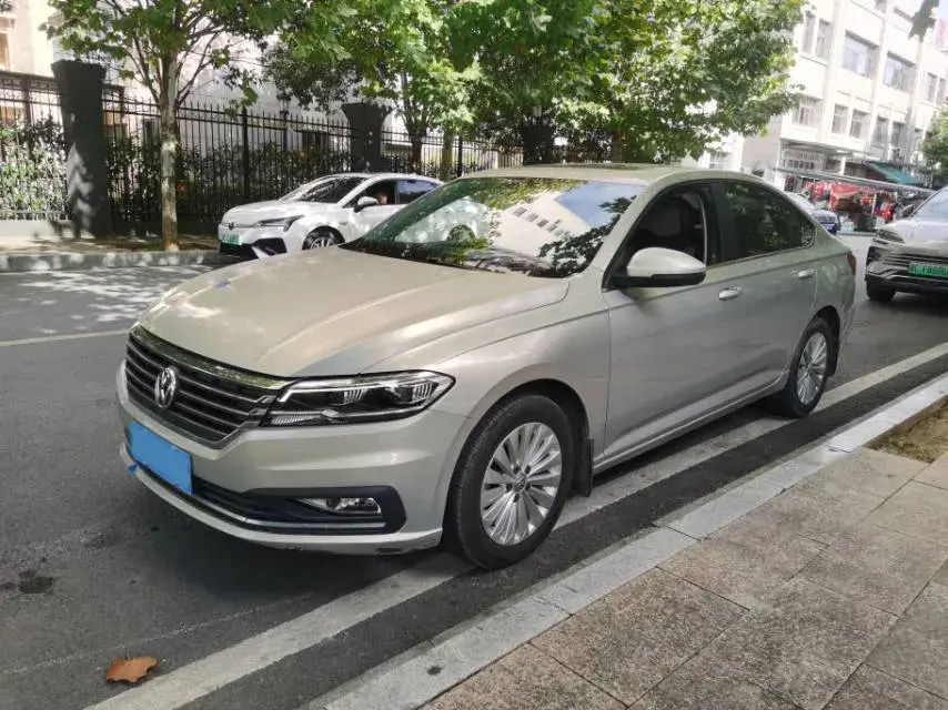 2019 VOLKSWAGEN LAVIDA view 1