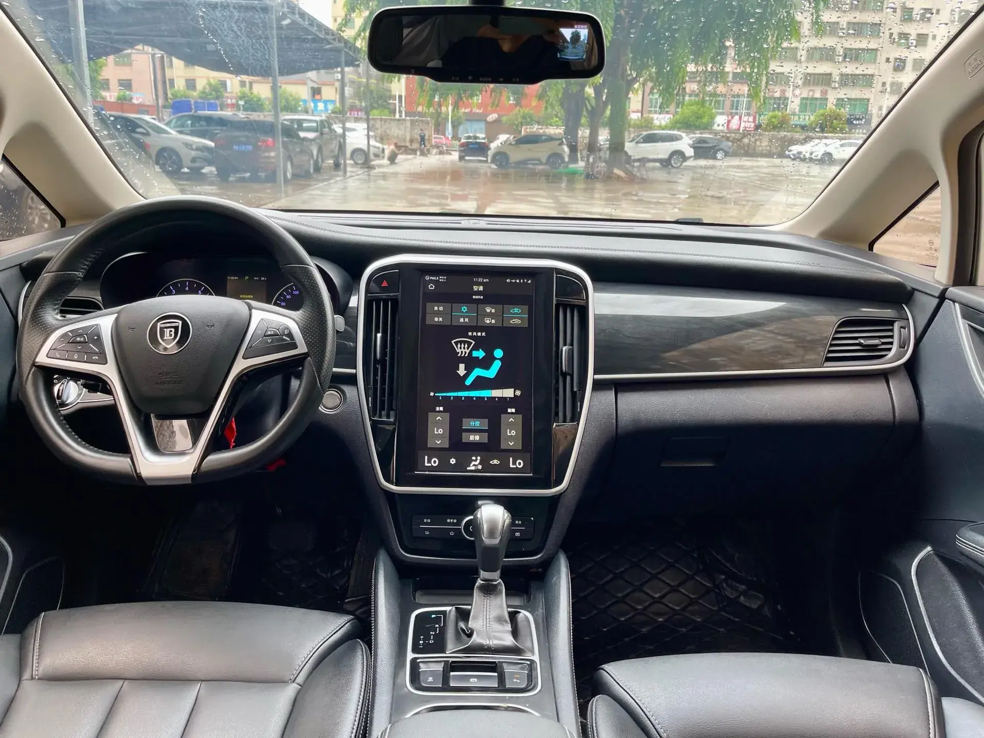 2018 BYD SONG thumbnail 4