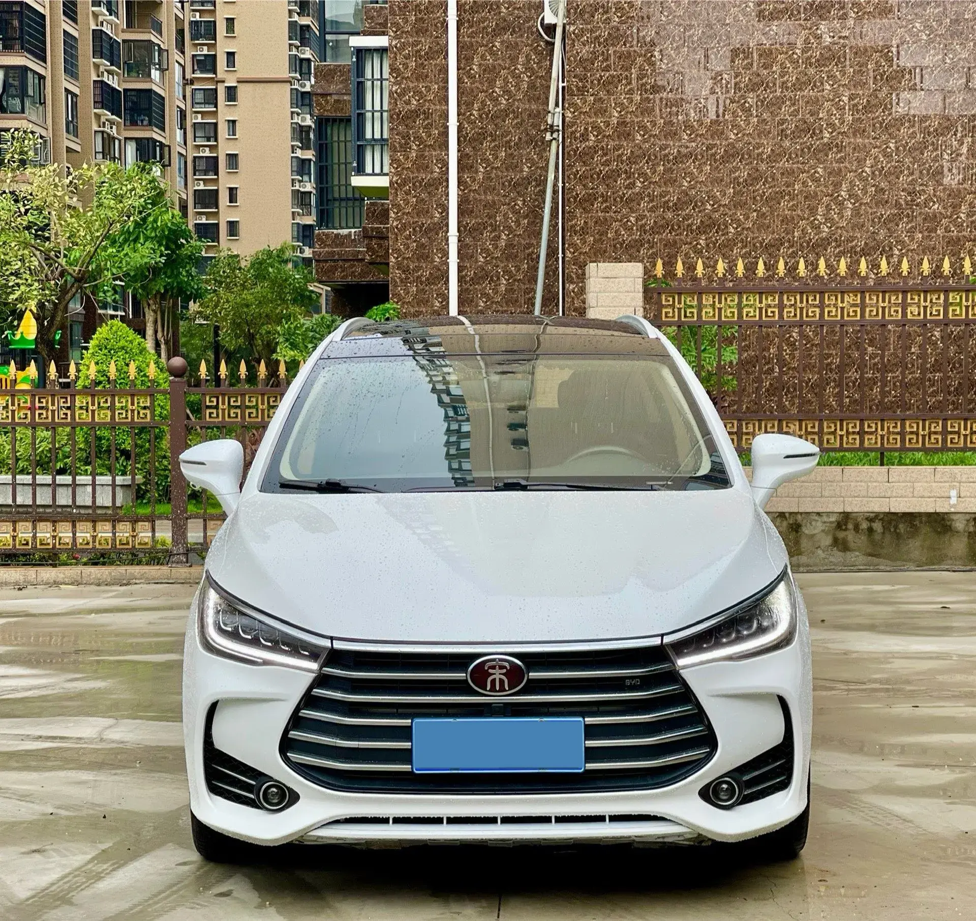 2018 BYD SONG thumbnail 2