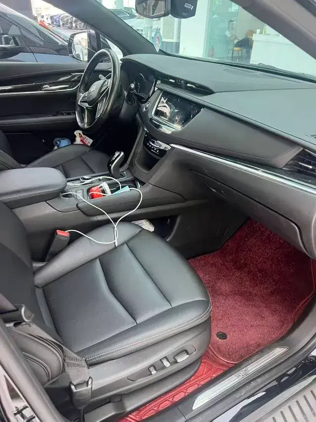 2021 CADILLAC XT5 thumbnail 4