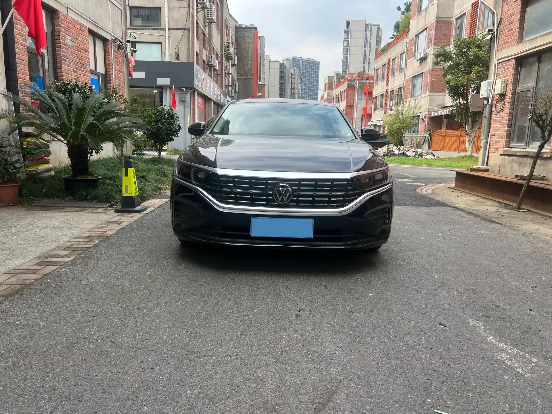 2024 VOLKSWAGEN PASSAT thumbnail 2