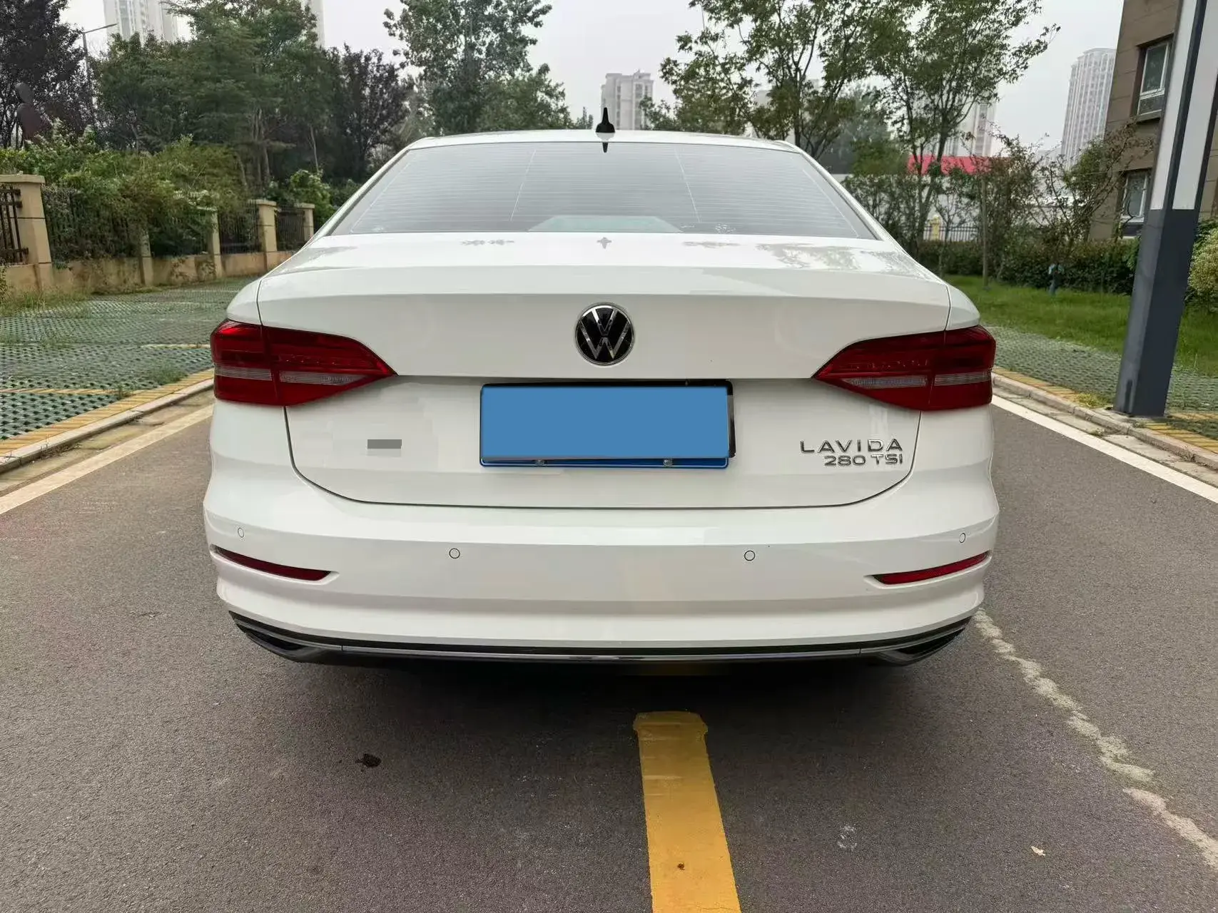 2019 VOLKSWAGEN LAVIDA thumbnail 4