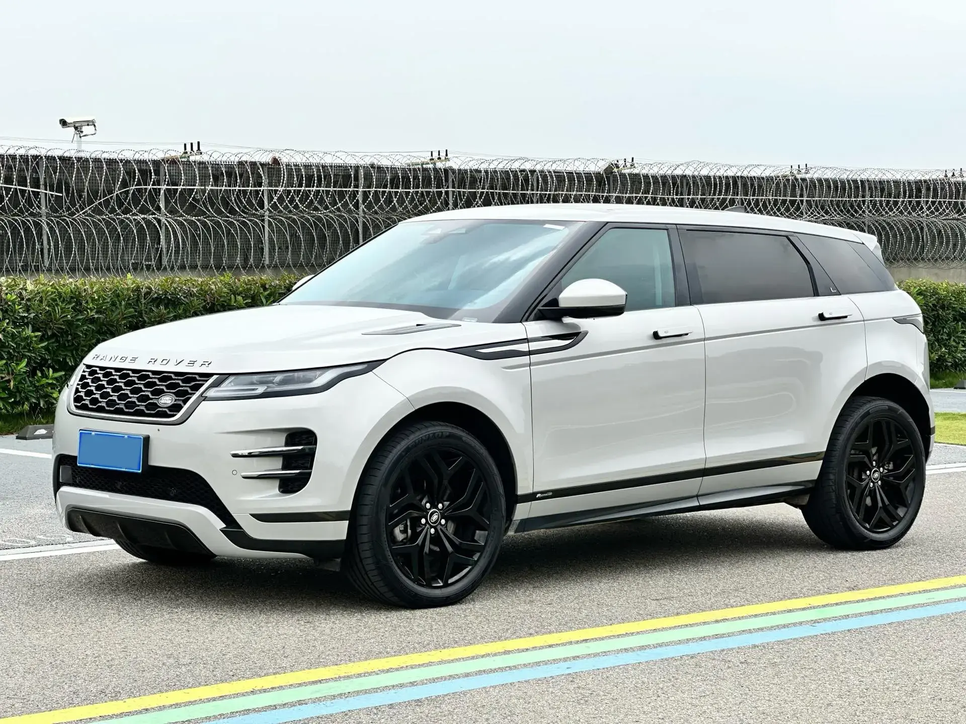 2021 LAND ROVER view 1