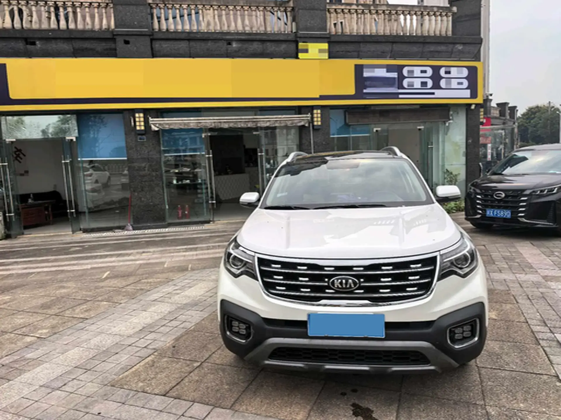 2019 KIA SPORTAGE thumbnail 2