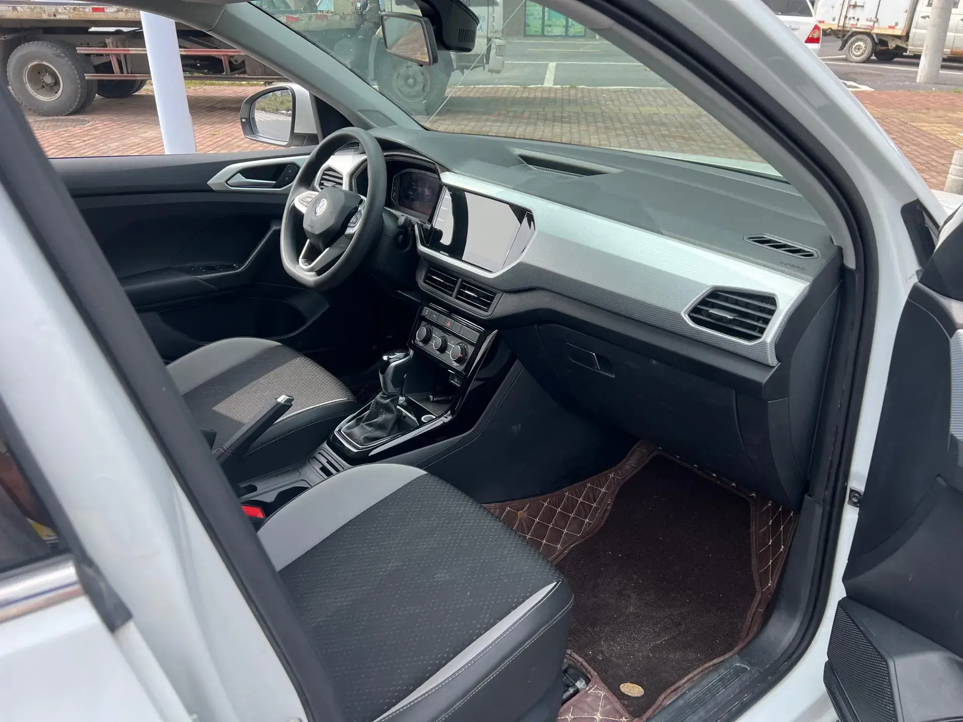 2023 VOLKSWAGEN TACQUA thumbnail 4