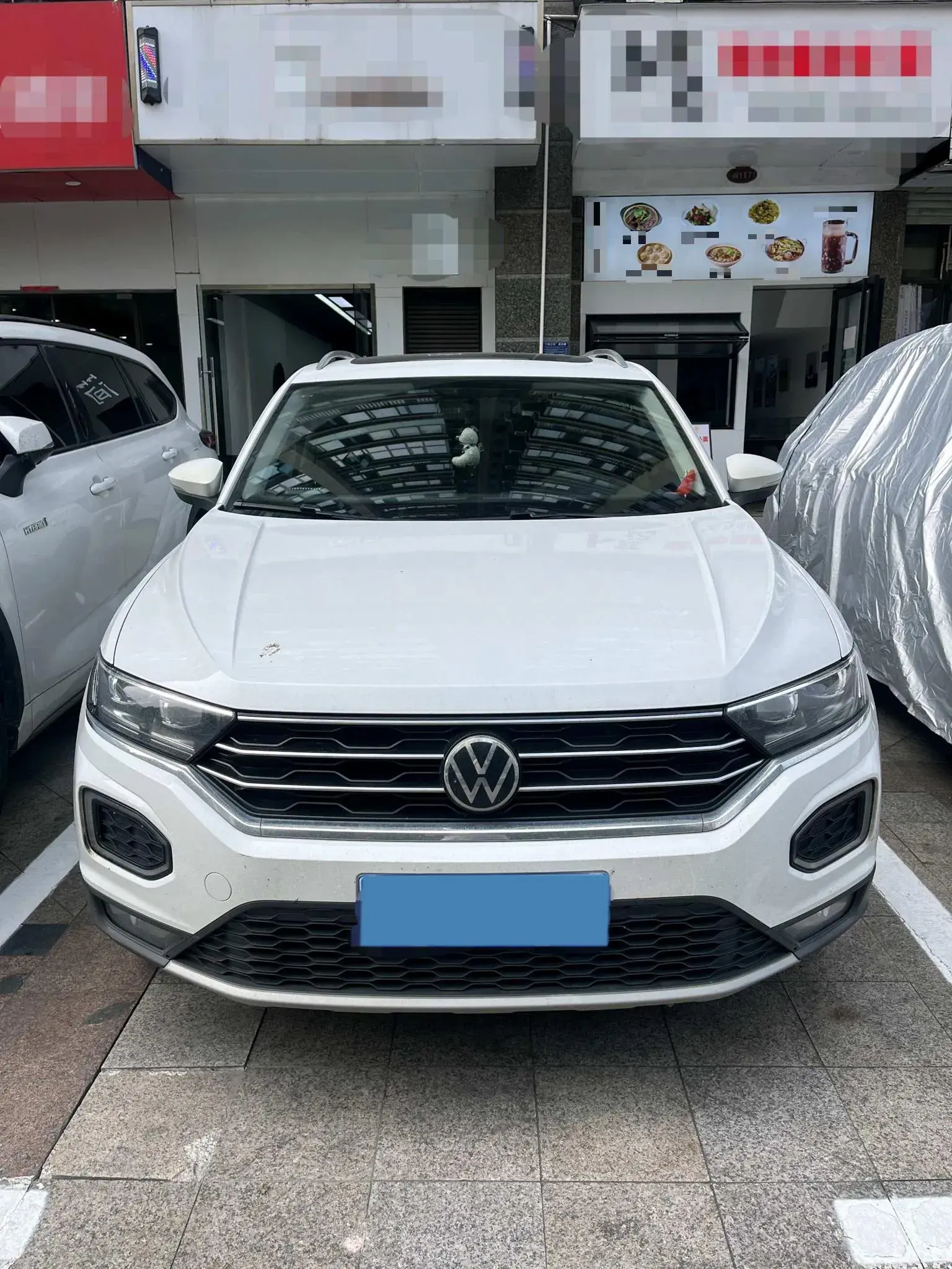 2021 VOLKSWAGEN T-ROC thumbnail 2