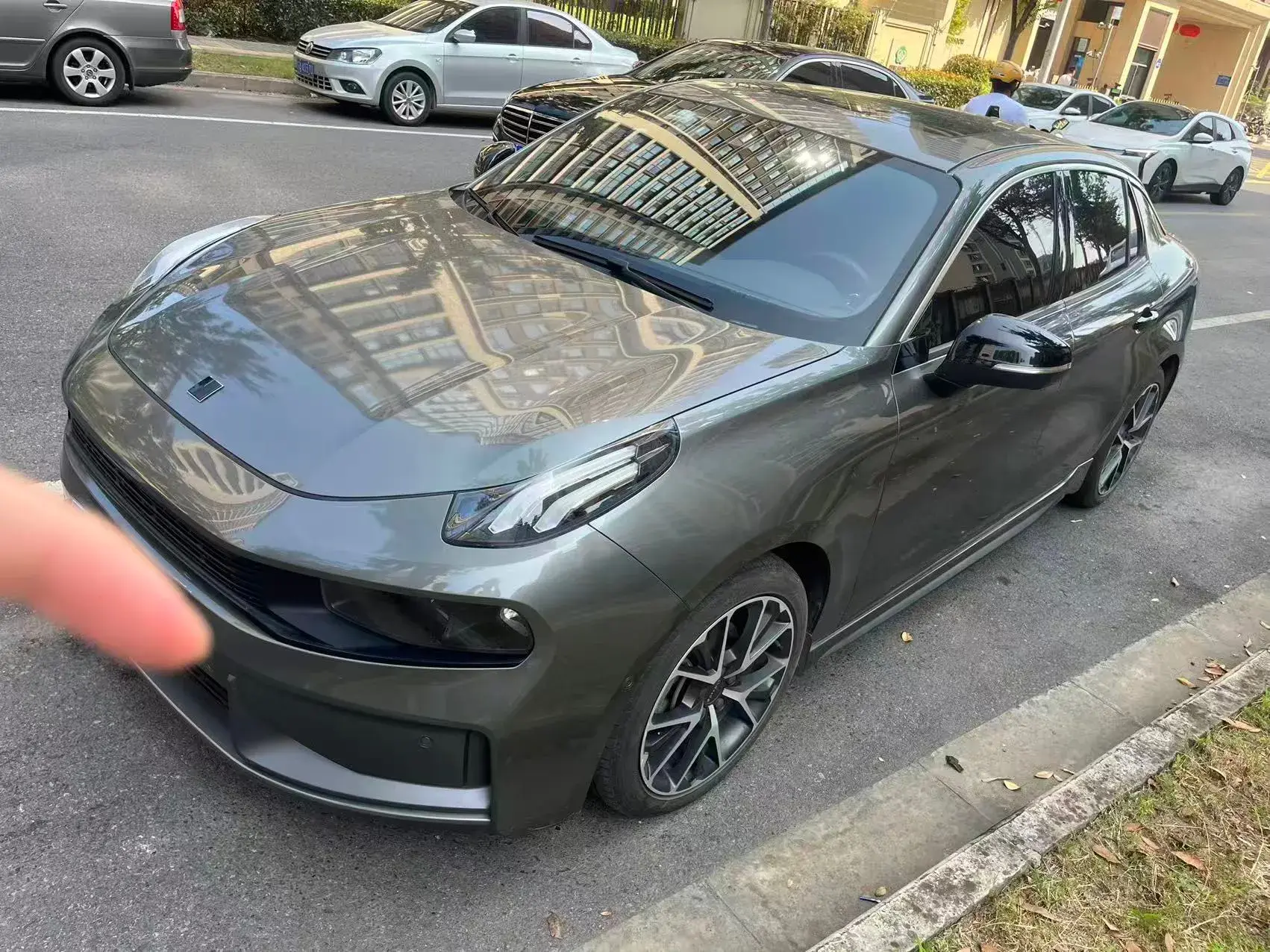 2021 LYNK&CO 03 view 1