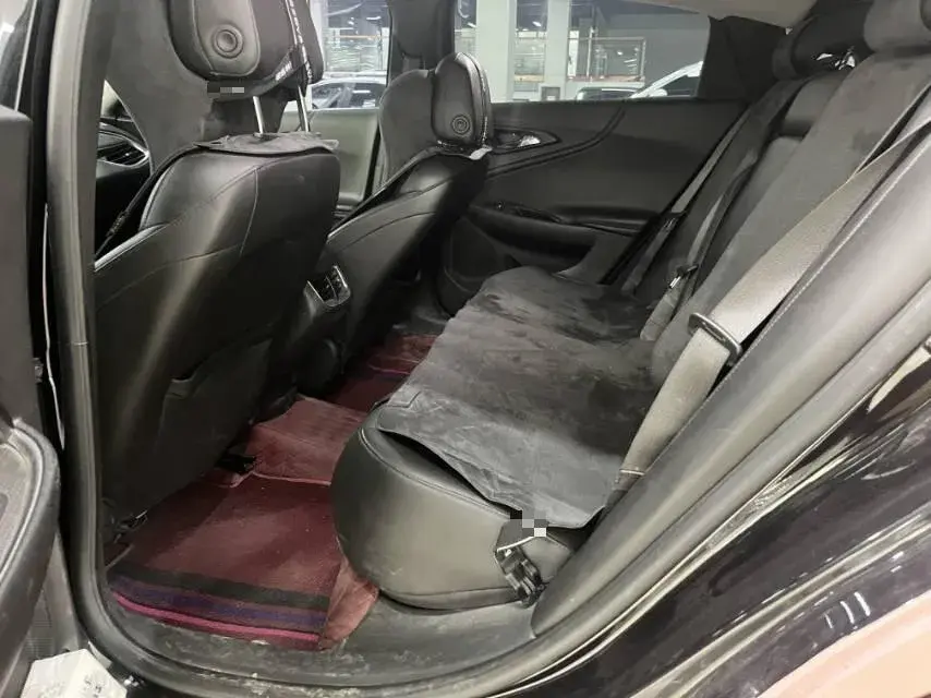 2021 CHEVROLET MALIBU thumbnail 4