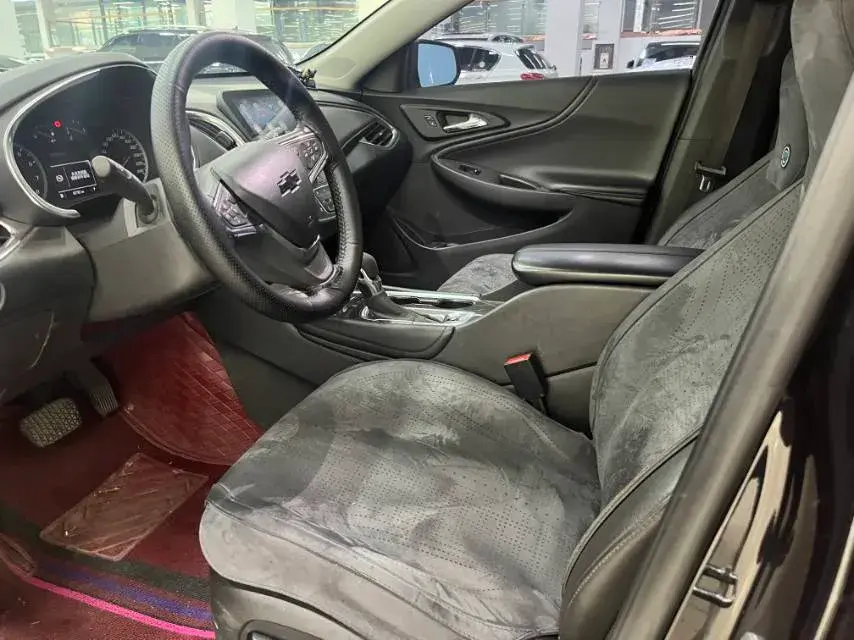 2021 CHEVROLET MALIBU thumbnail 3